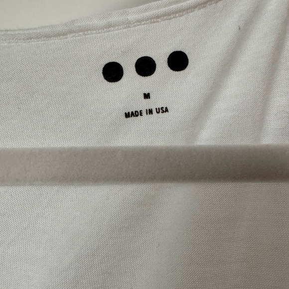 Three Dots white scoop neck t shirt. Size M. - Picture 2 of 7
